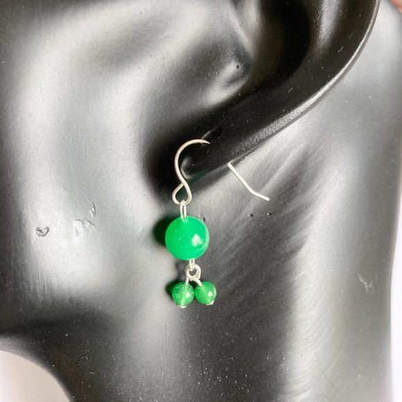 Green Jade Stone Earrings Silver Plated Dangle Round Bead Malaysian Light 2-6mm - Picture 3 of 9